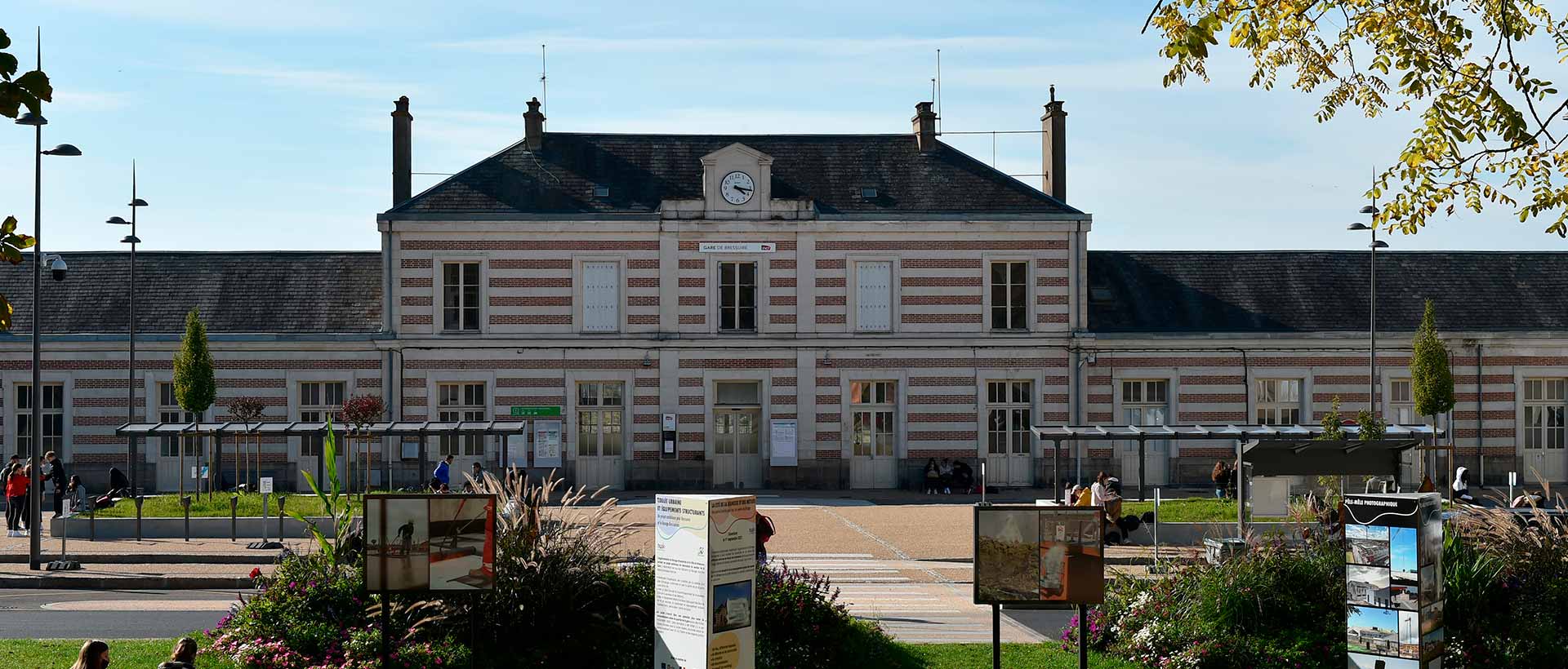 Photos d'illustration de la gare de Bressuire