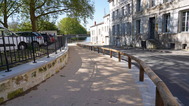 cheminement cyclable protégé