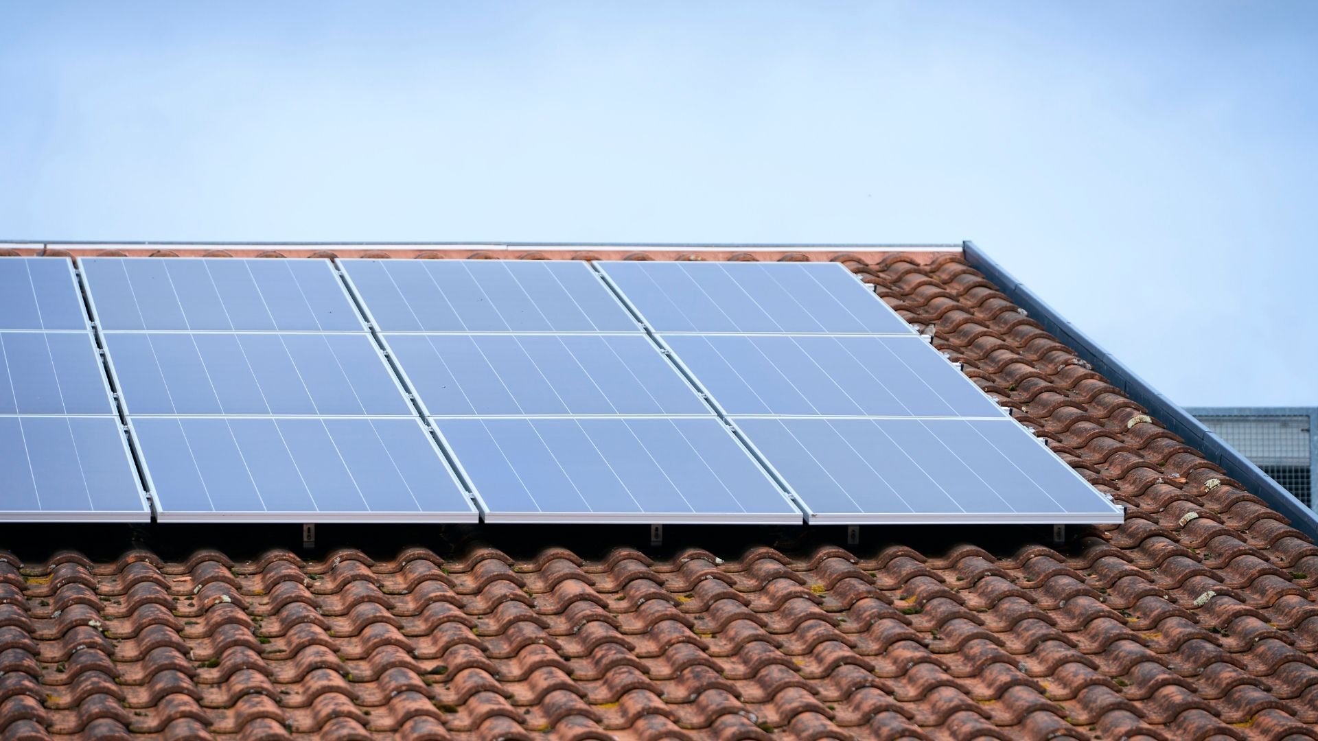 panneaux solaire sur un toit