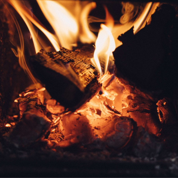 flamme dans un poêle