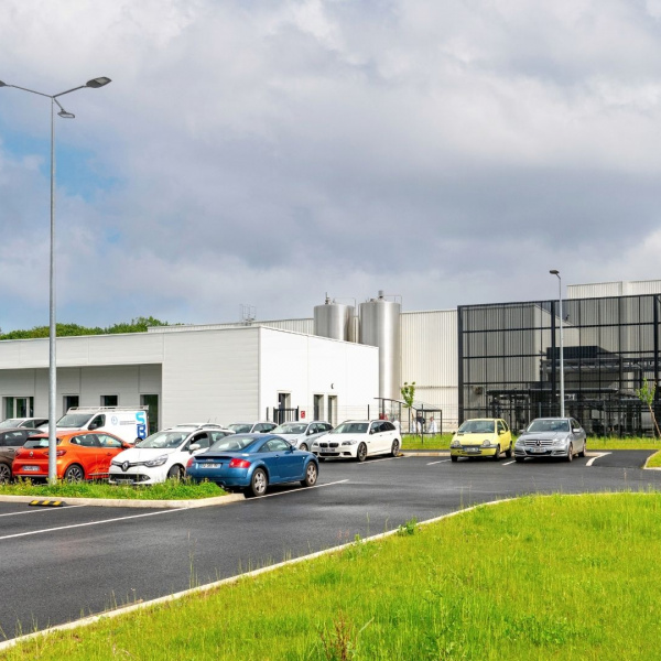 vue de l'extérieur de l'entreprise Laiterie des Fayes