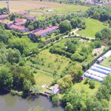 Un éco-hameau interroge la relation pâturage et transition écologique