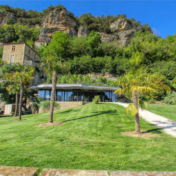 Un office de tourisme troglodyte