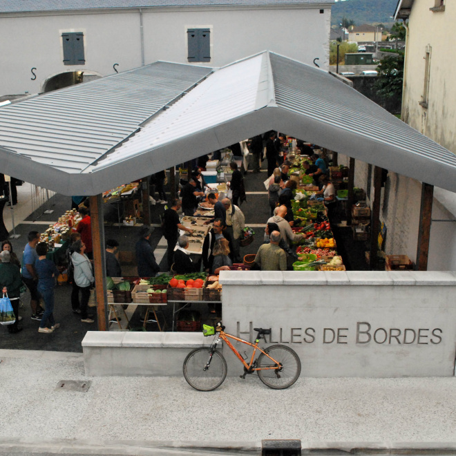 Bordes, le marché a ses halles couvertes